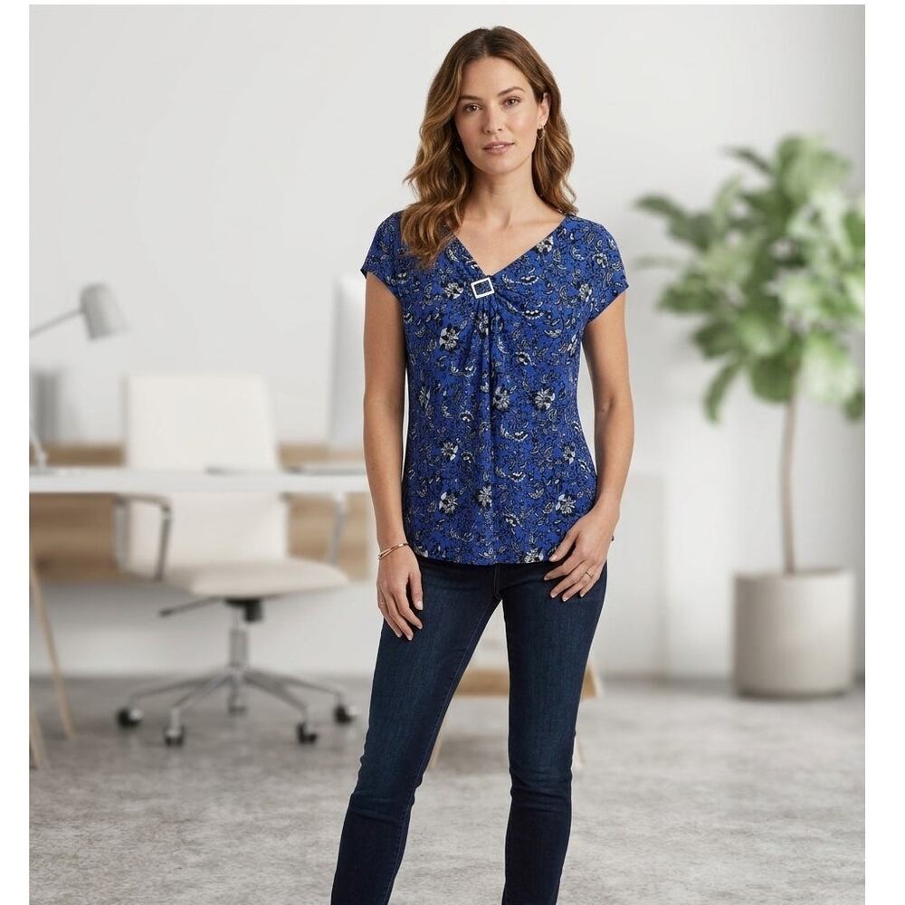 Adrienne Vittadini Blue Black Floral V-Neck Buckle Accent Top NWOT Size XL